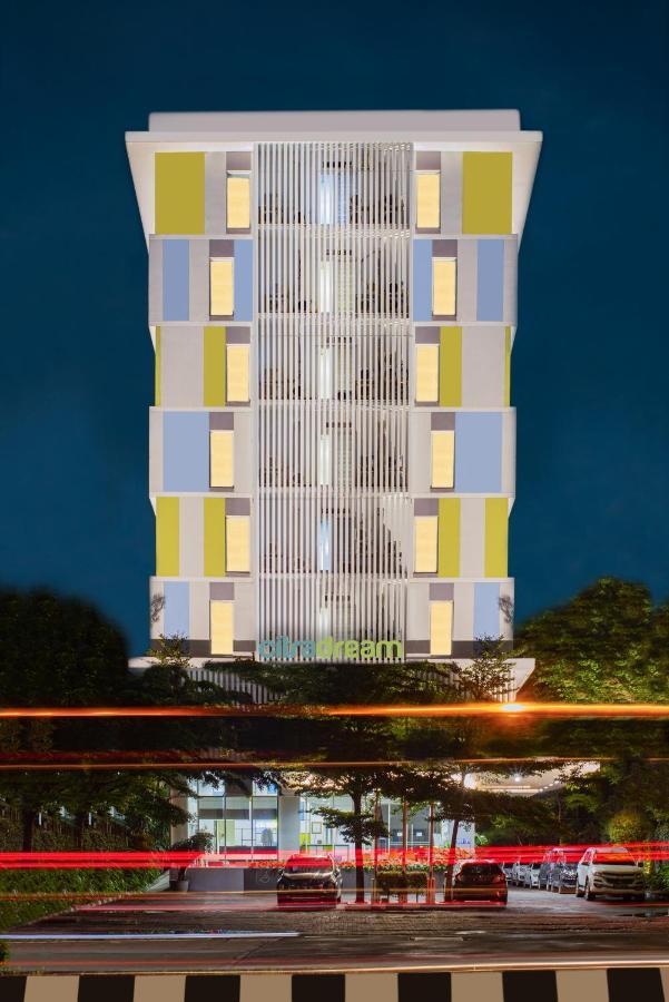 ホテル シトラドリーム チルボン エクステリア 写真